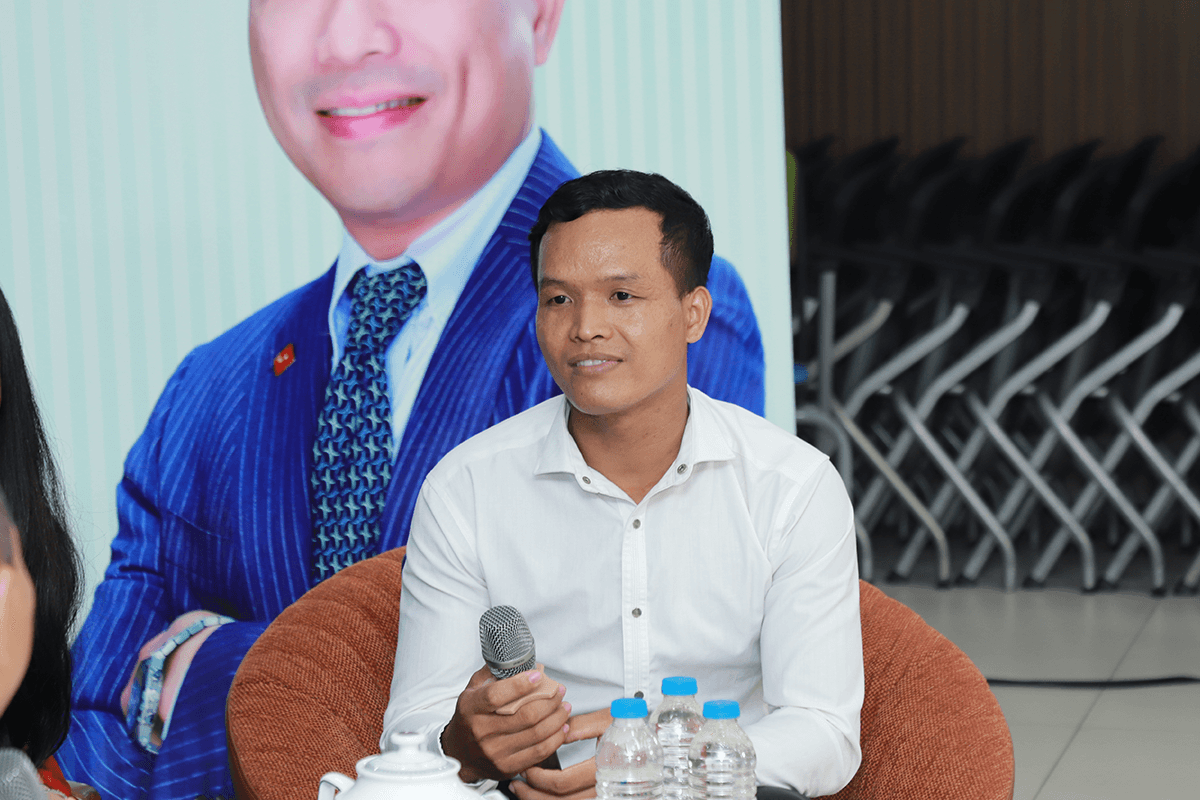 Thạch Long Giang